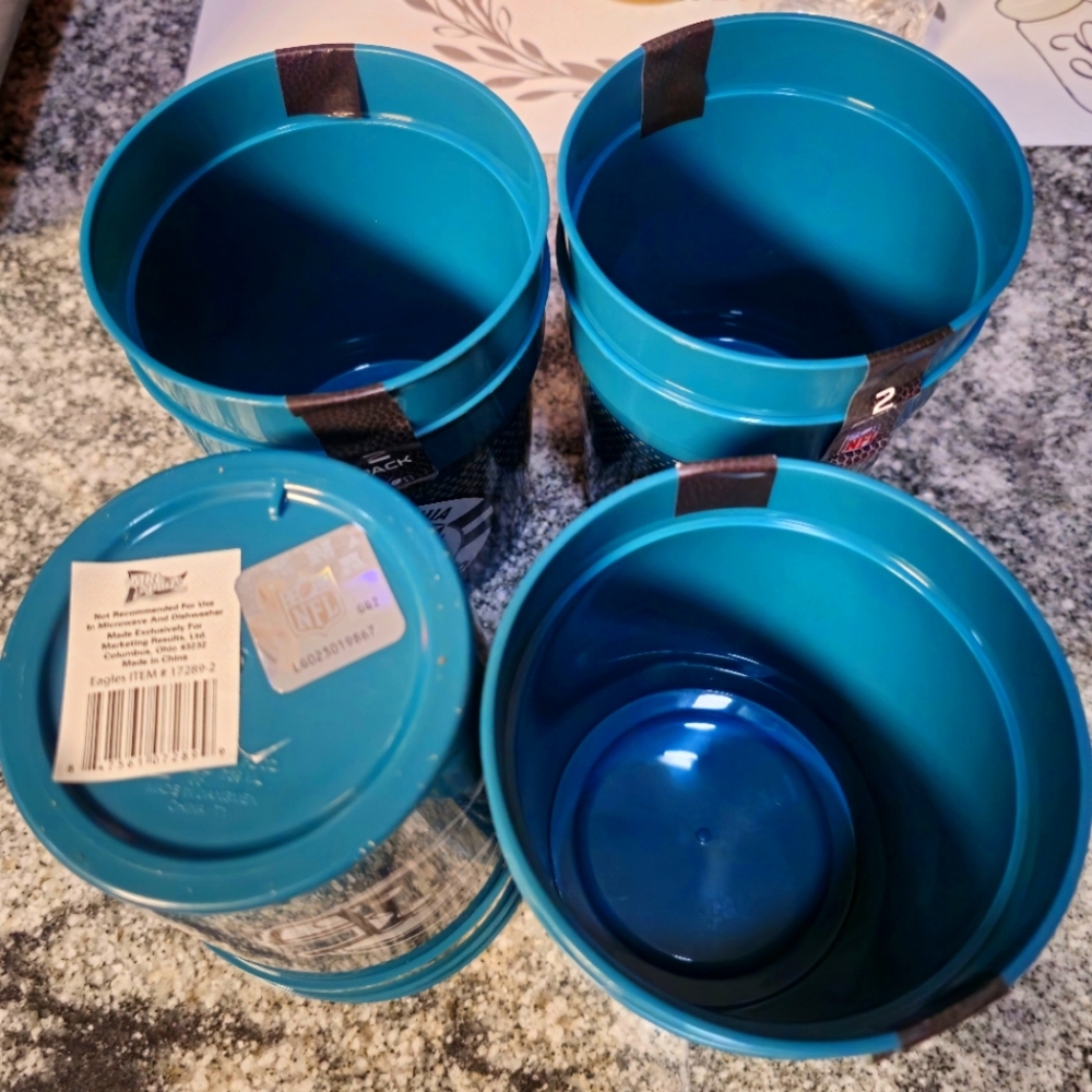 EAGLES DRINKING CUPS